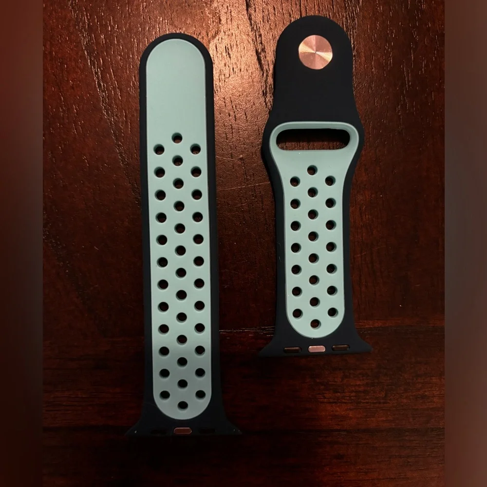 Silicon Sport Apple Watch Band - Picture 3 of 3